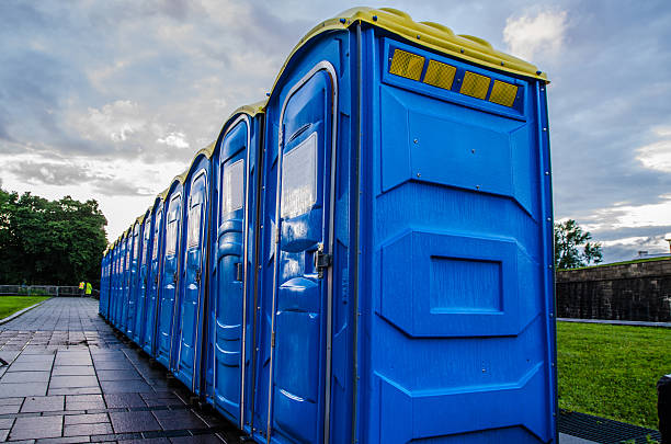 Best Portable restroom trailer rental  in Ainaloa, HI